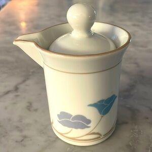 Dansk Tivoli “La Tulipe” Creamer